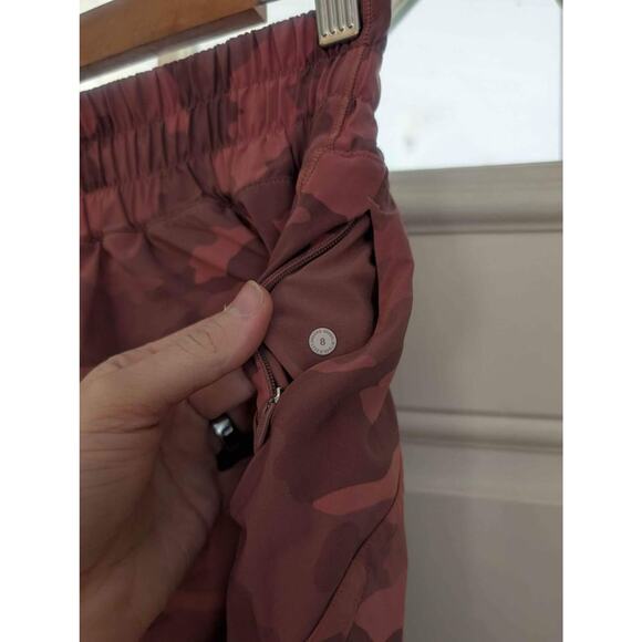 Lululemon Track That Shorts Size 8 - Picture 3 of 4